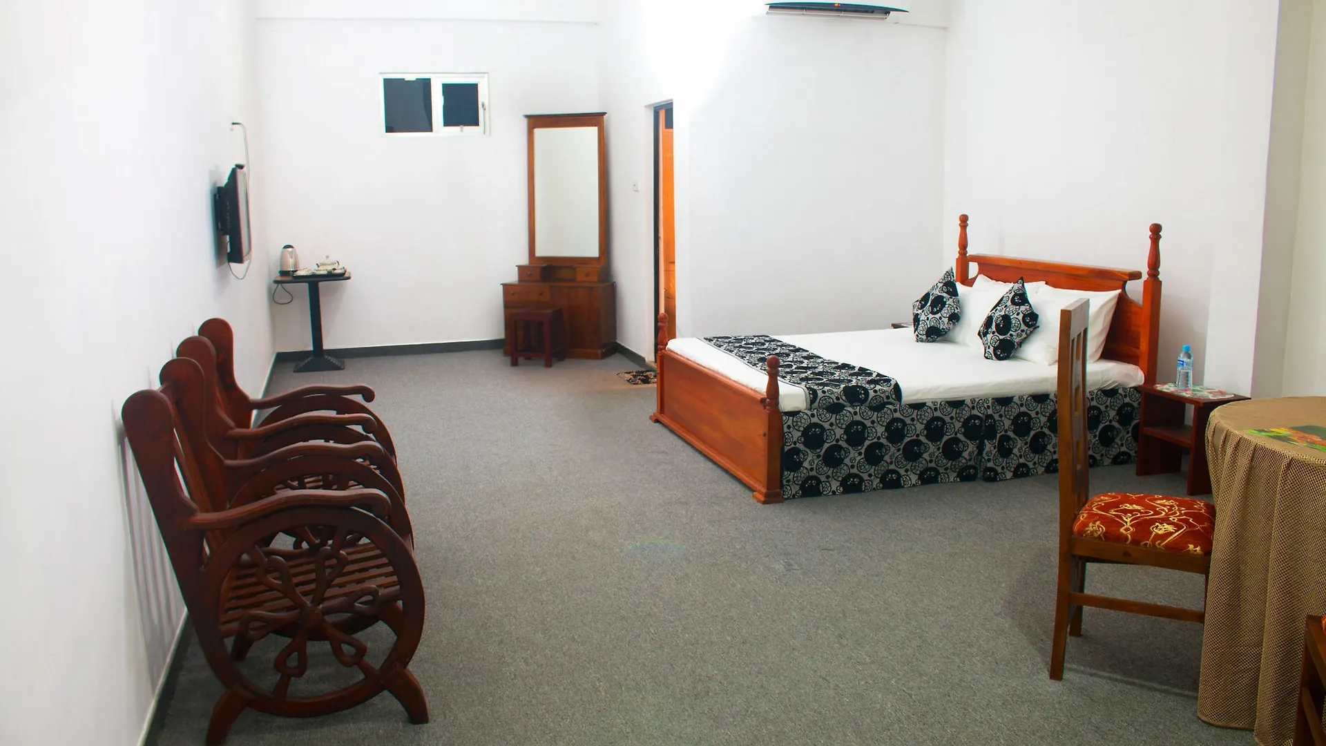 White Palace Kurana Katunayaka Bed & Breakfast